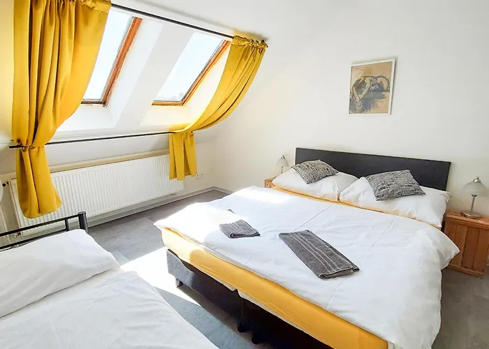منزل للإقامة Beautiful Attic R3