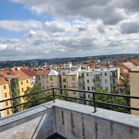 Homestay Beautiful Attic R3 Prague