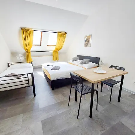 Beautiful Attic R3 * Prague